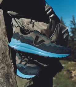 FITZ ROY LIGHT TREK-SHELL BASALTE BLACK CELESTE<VEJA Shop