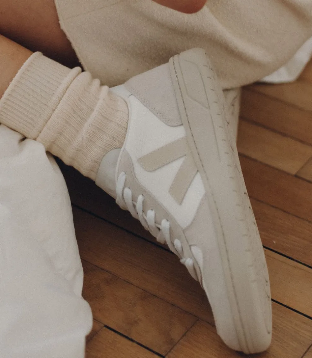 V-10 B-MESH WHITE NATURAL PIERRE<VEJA Store