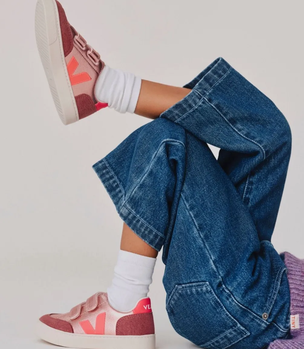 V-12 LEATHER NACRE ROSE FLUO<VEJA Best