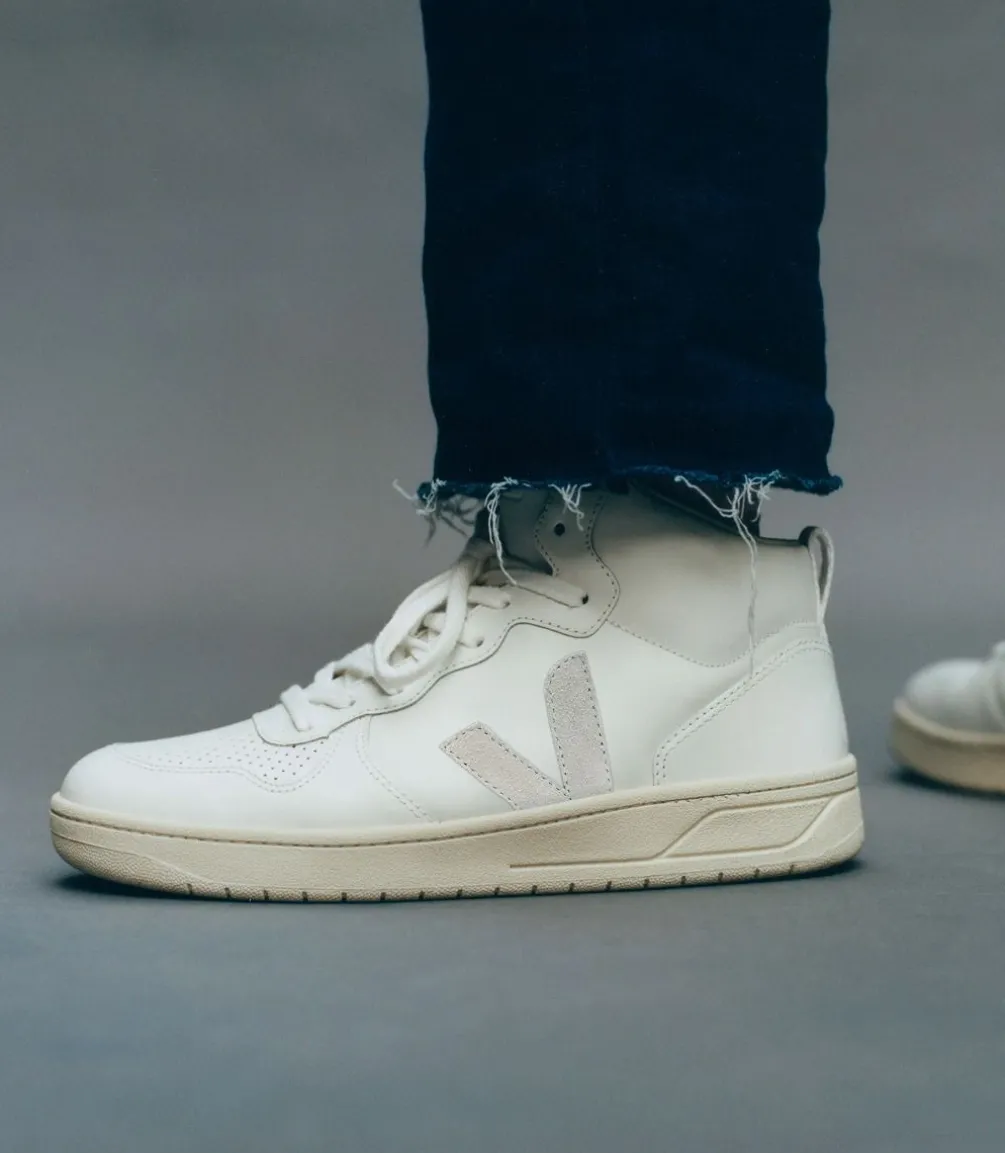V-15 LEATHER WHITE<VEJA Best