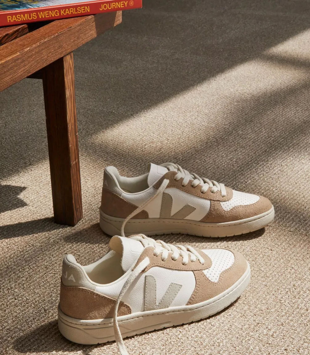 V-10 LEATHER WHITE NATURAL SAHARA<VEJA Shop